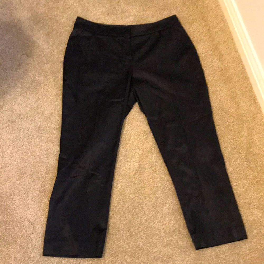 Semantiks cropped pants. 2P. 64% cotton, 32% rayon, 4% spandex